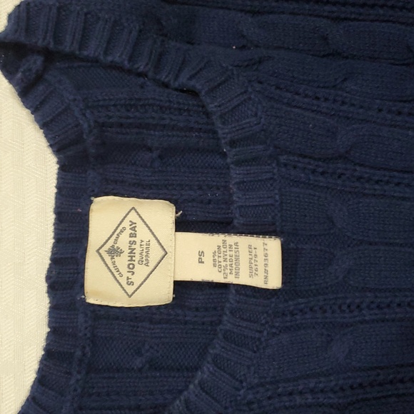 St john"s Bay lot Cable Knit Sweaters - Red and Blue - Picture 3 of 8